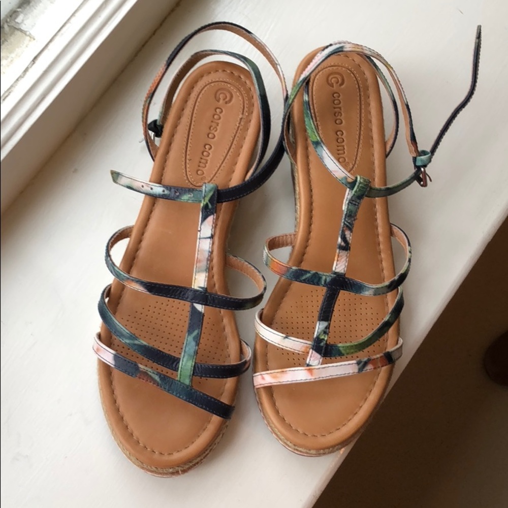 Corso Como  size 6.5 strappy wedge sandal